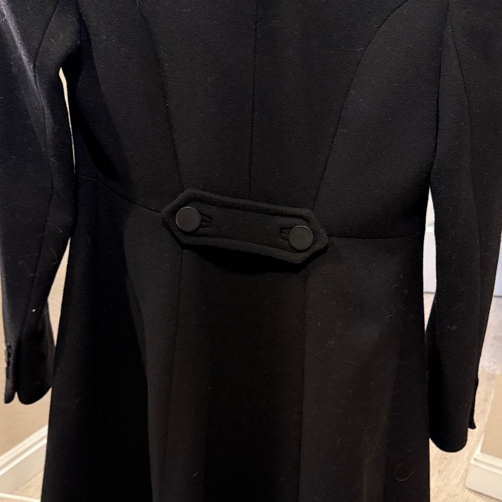 Chic Black Double-Breasted Women's Trench Coat - Picture 4 of 4